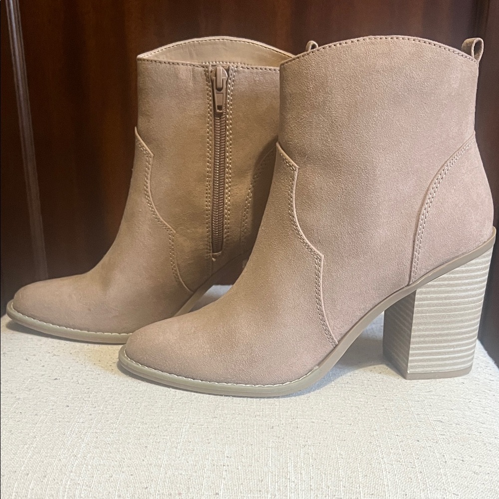 Western style tan suede ankle block heel booties
